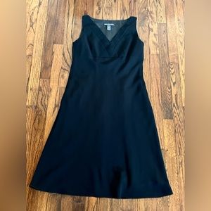 🦋 Women’s Jones Wear Black Ruffle Dress 10